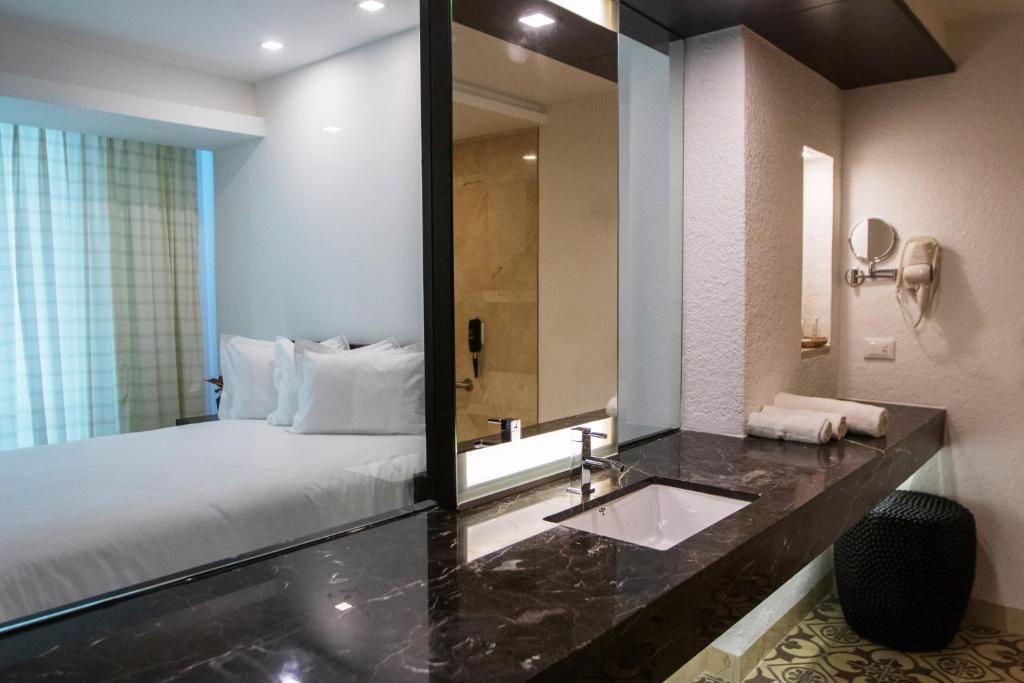 Eurobuilding Hotel & Suites Lecheria Ngoại thất bức ảnh